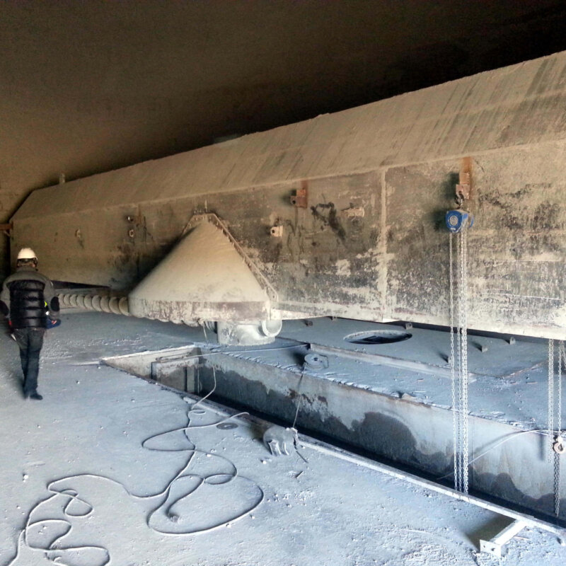 flyash screw reclaimer